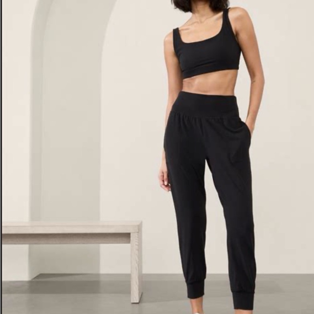 Athleta High-Waist Salutation Jogger - Small/Tall